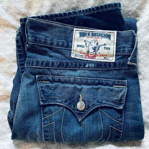 TRUE RELIGION STRAIGHT LEG MED WASH FLAP POCKET JEANS Sz 36"x 34" XLNT Condition